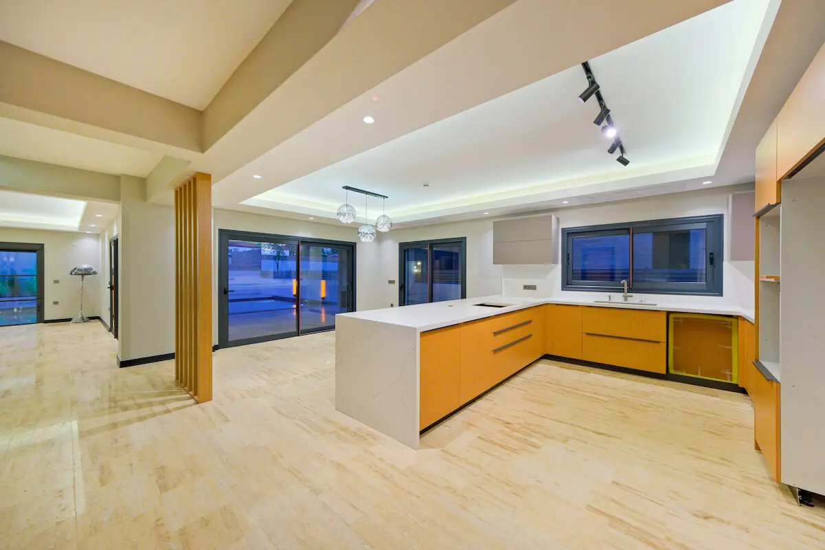 Fitted kitchen